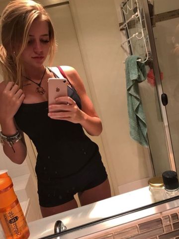 Ева Крапивинский